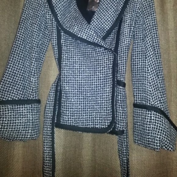 Spiegel Batwing Belted Jacket in Herringbone Pattern, Sz 8 - Picture 4 of 7